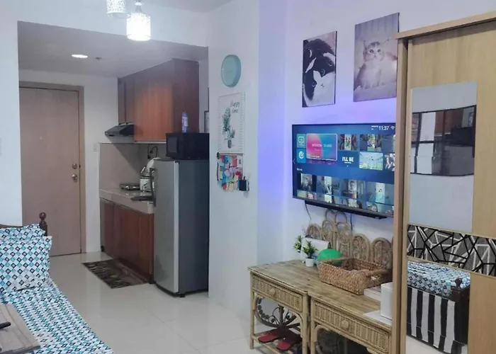 Luxurious In Quezon With Private Pool And Views Holiday home